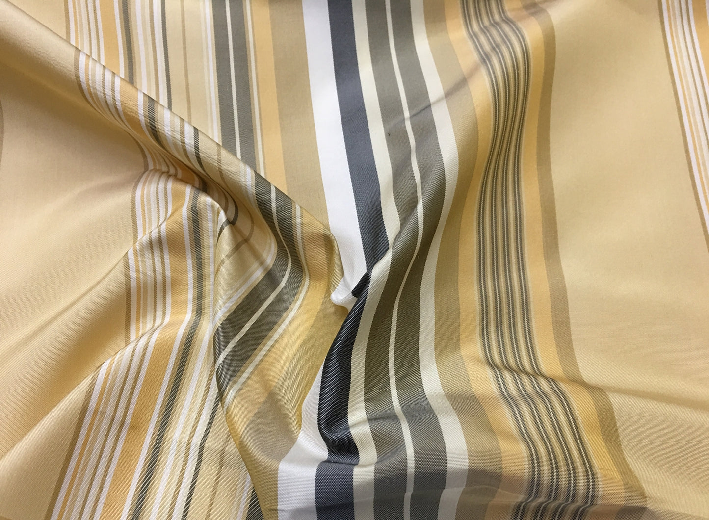 silk stripe 1410a