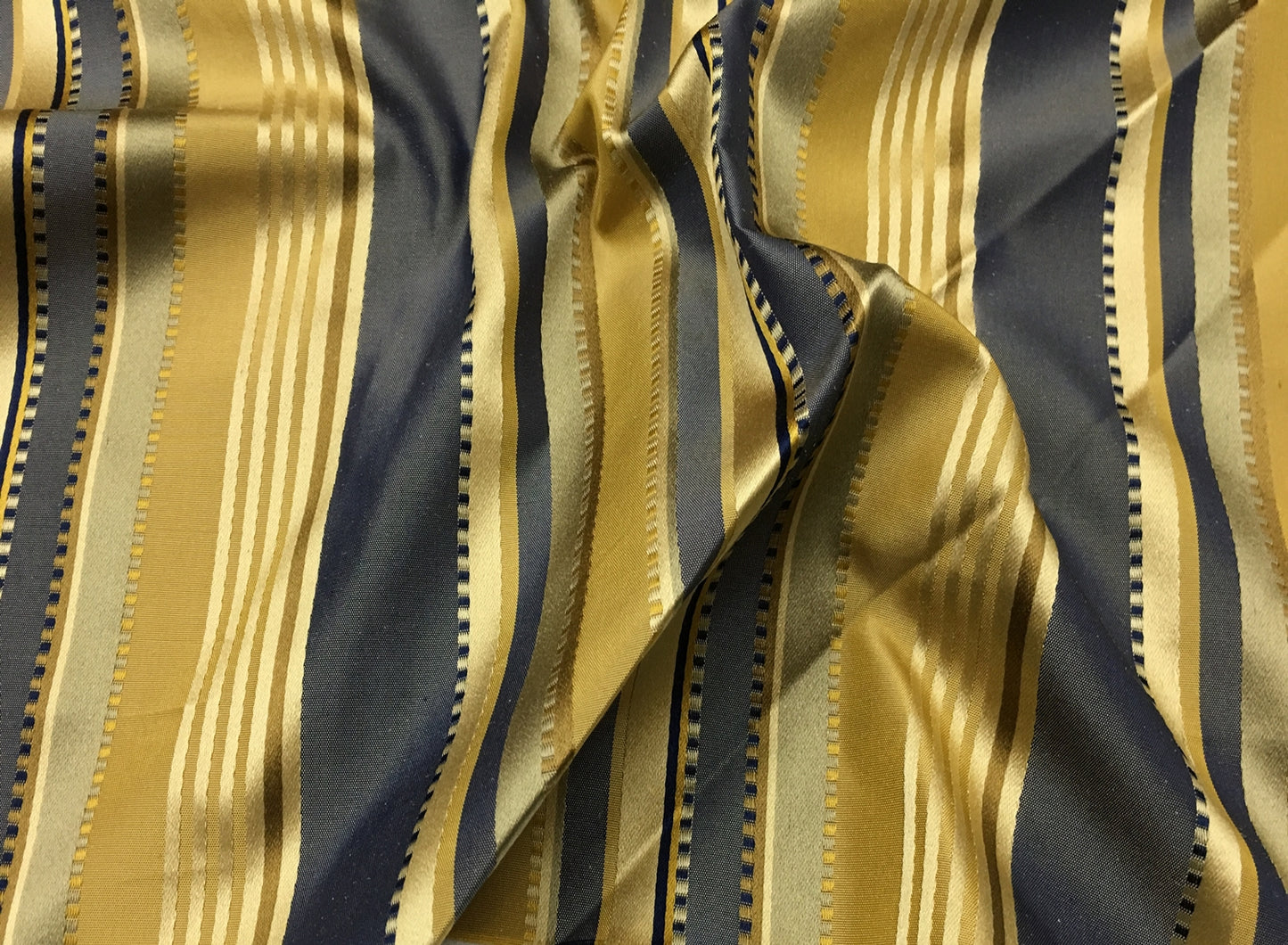 silk stripe 2028a