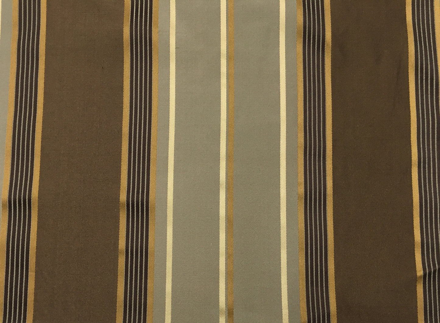 silk stripe 2070c