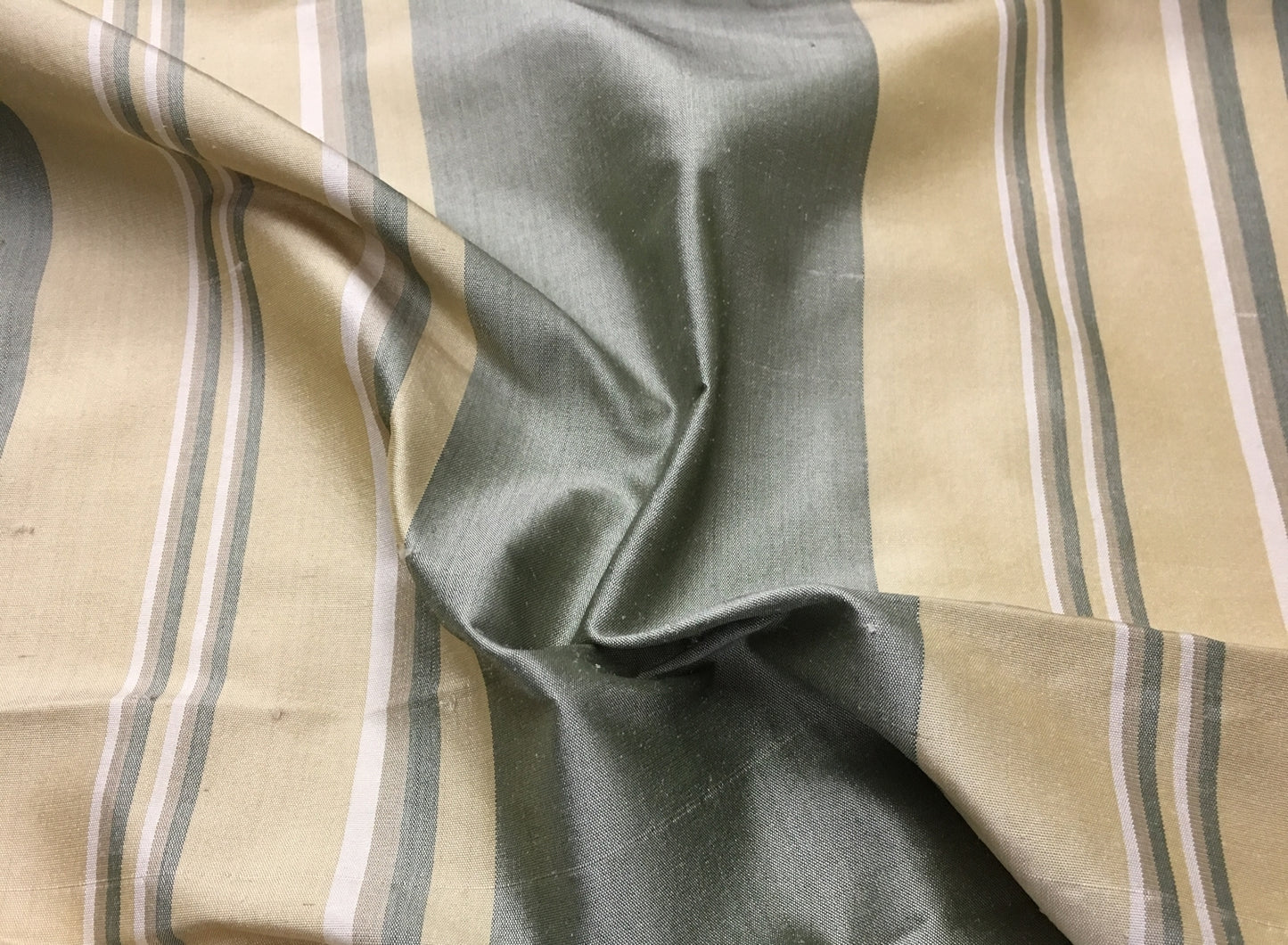 silk stripe 2104d