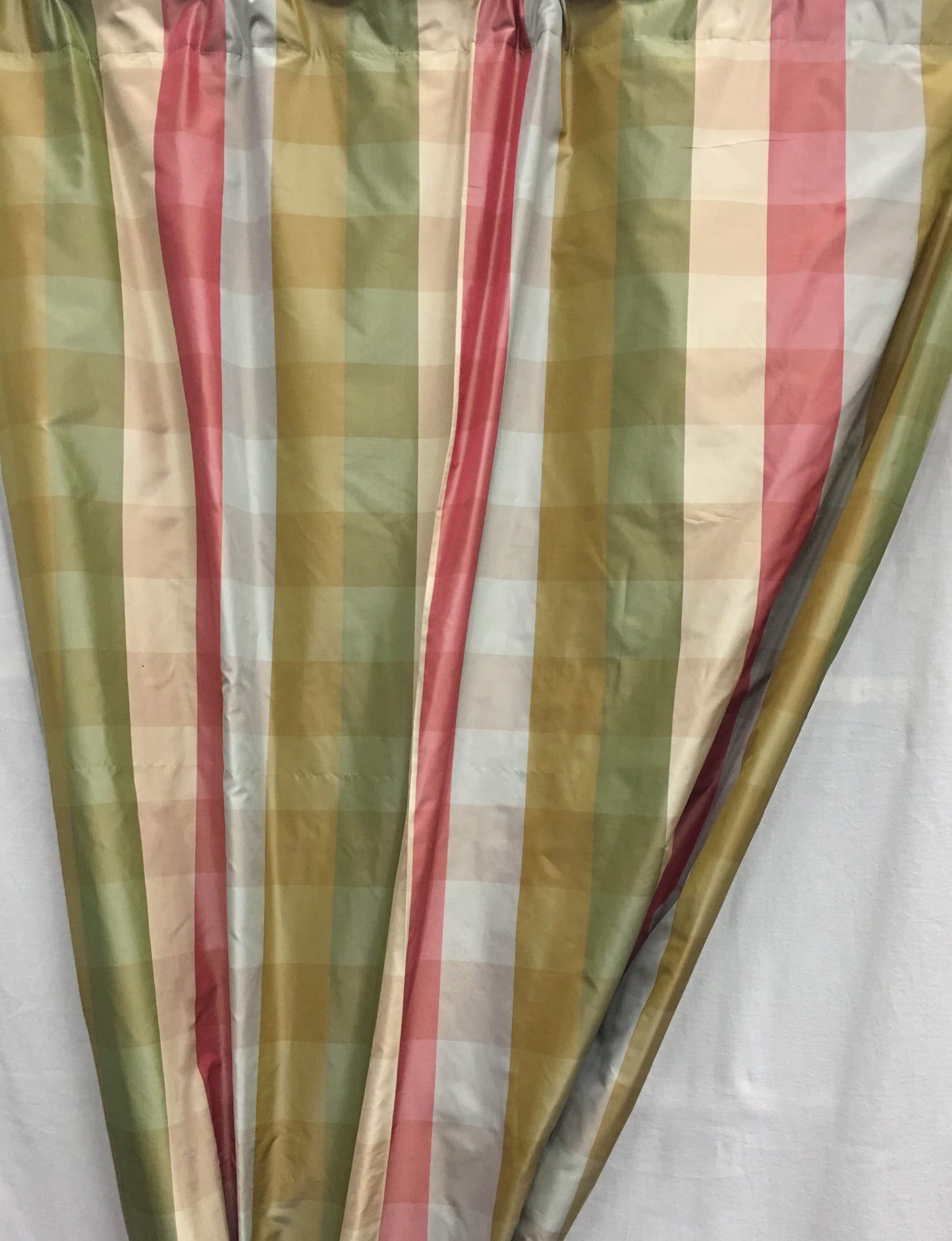 32014 Silk Taffeta Drapes (Pair)