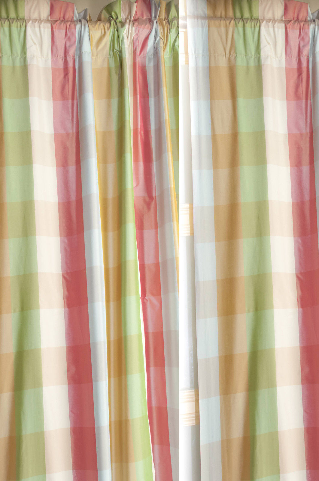 32014 Silk Taffeta Drapes (Pair)