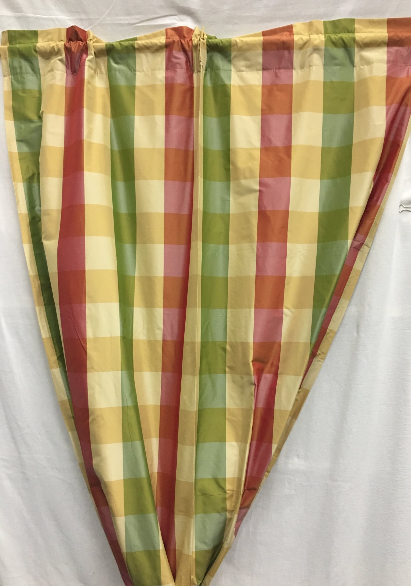 32015 Silk Taffeta Drapes (Pair)