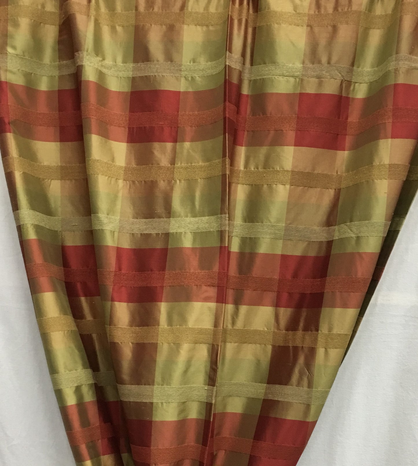 32042 Silk Dupioni Drapes (Pair)