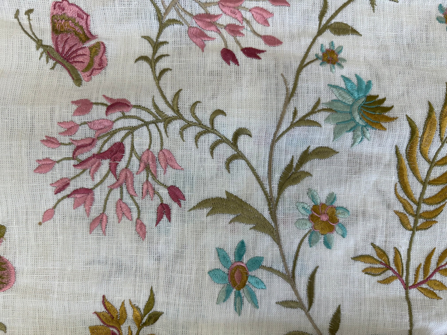 Linen Embroidery E9099A